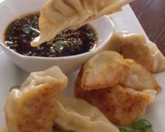 15. Pan-Fried Chicken Dumplings 鍋貼